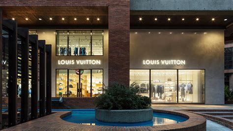 lv colombia|Tienda Louis Vuitton Bogotá .